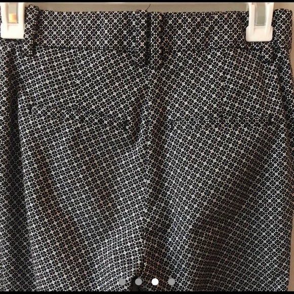 Black & White patterned Cigarette pants - Picture 3 of 4